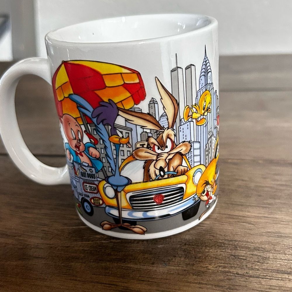 Looney Tunes Character Mug โ Porky Pig, Road Runner, Bugs Bunny โ Warner Bros โ - Picture 2 of 8